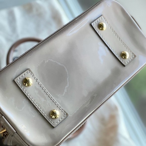 Louis Vuitton Alma BB - Picture 3 of 10